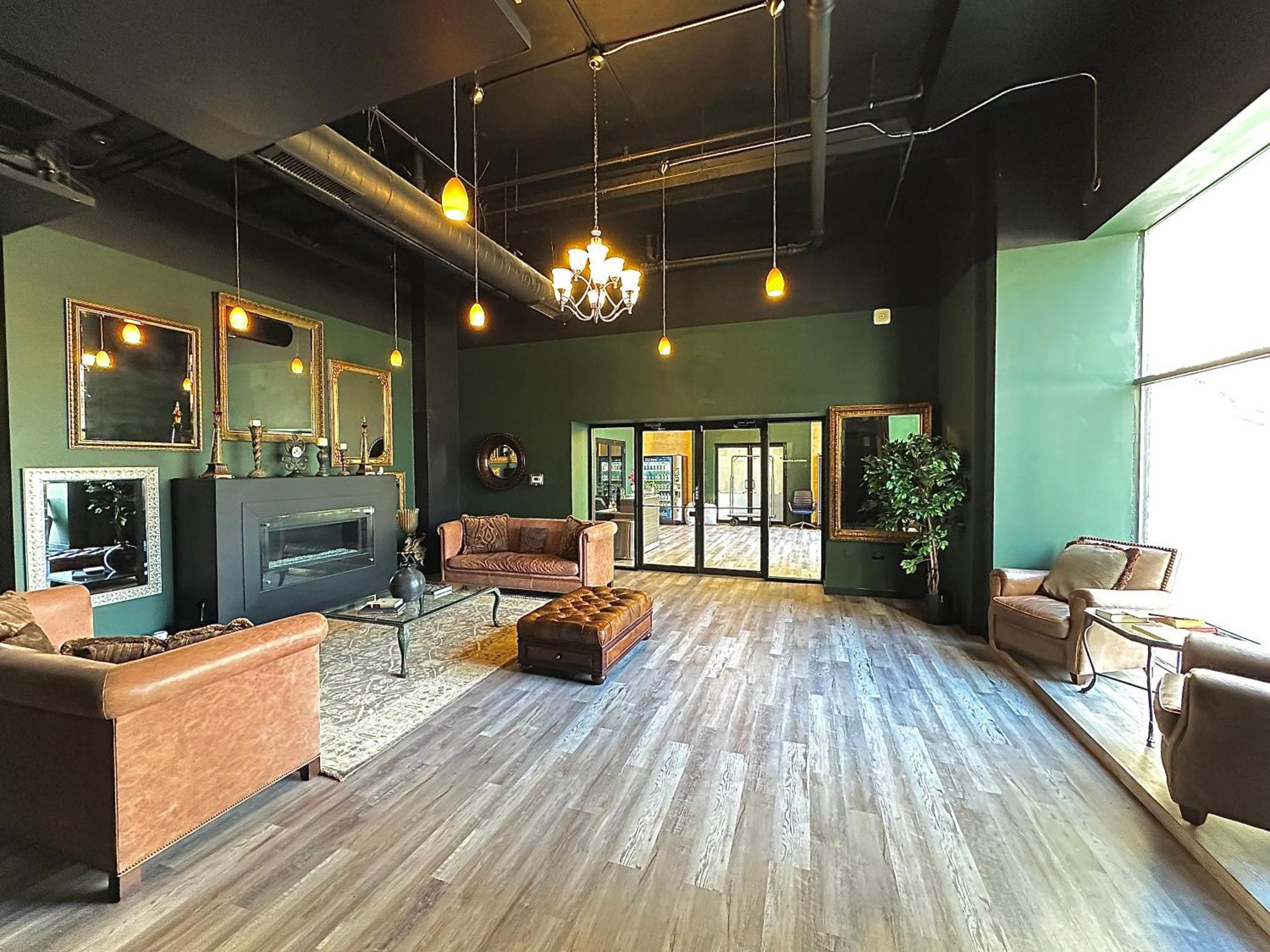 Bright 2Br Luxury Corner Suite With Optional Parking Sleeps 6 Guests Near Mccormick Place And Soldier Field Chicago Exterior photo